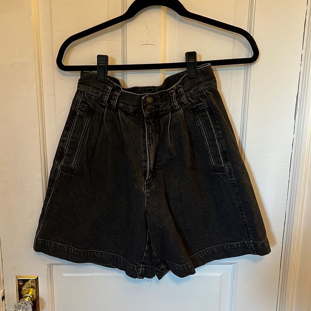 Vintage Liz Wear High Waisted Black Denim Shorts